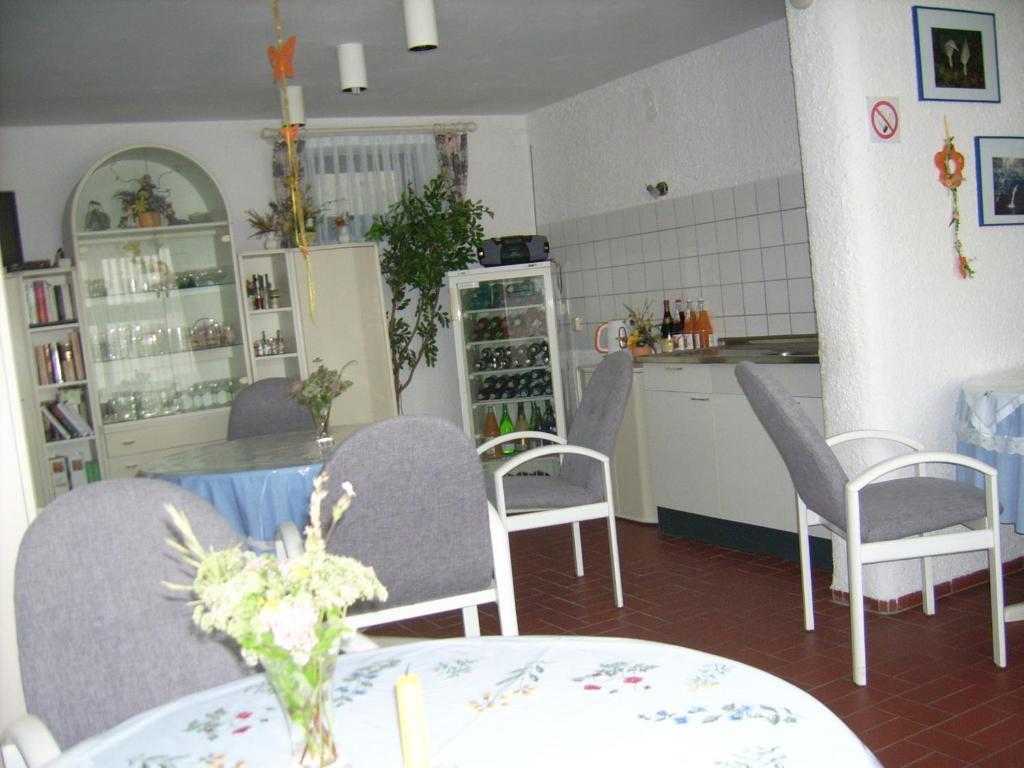 Gaestehaus Hochrhoenblick 쇼나우엔더브렌드 외부 사진
