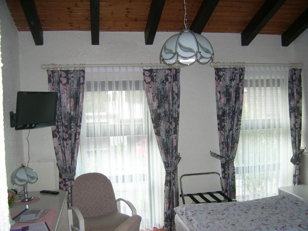 Gaestehaus Hochrhoenblick 쇼나우엔더브렌드 객실 사진