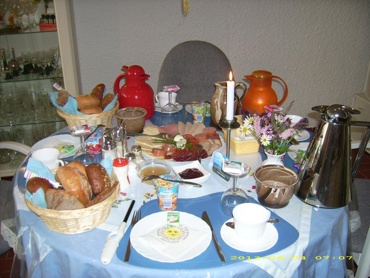 Gaestehaus Hochrhoenblick 쇼나우엔더브렌드 외부 사진